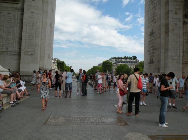  sous l'Arc de Triomphe